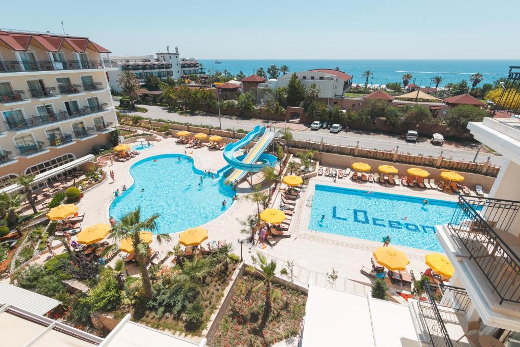 hotel L Oceanica Beach